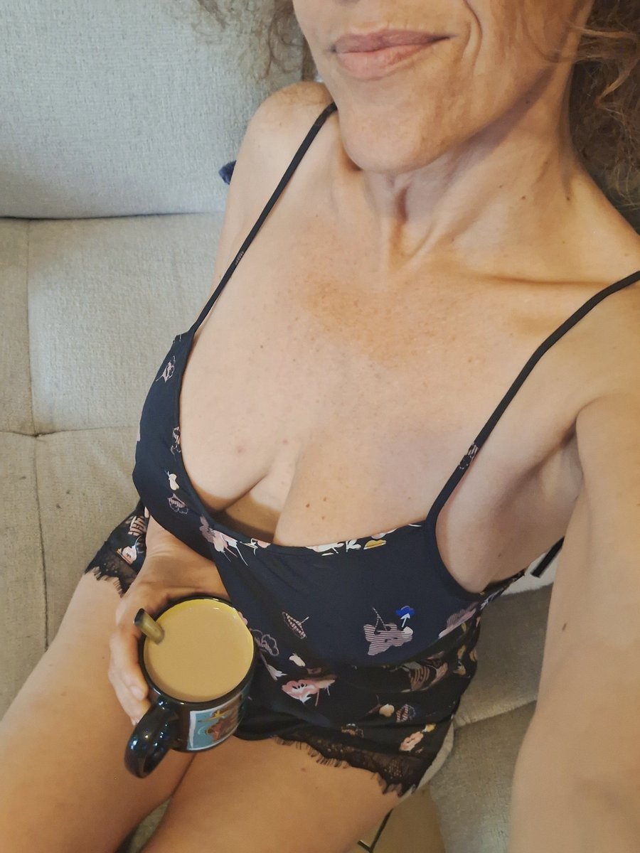 Nouvelle___Vie's tweet photo. Bonne journée PoteX 😘 😘 😘 https://t.co/M0DhUV4WmF