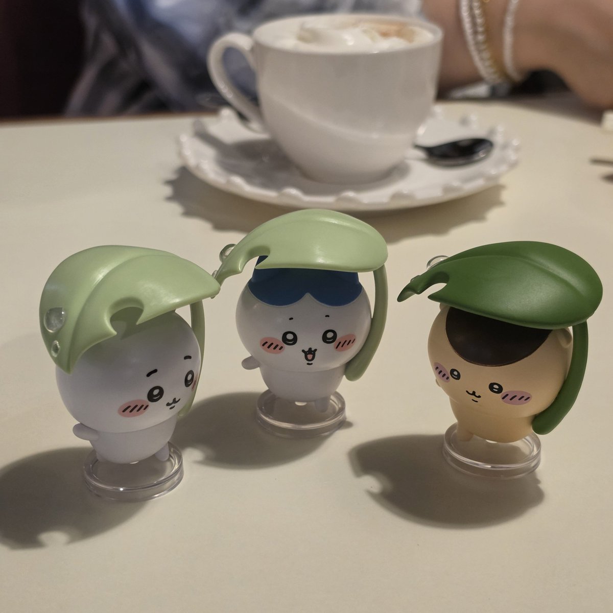 yeneex2's tweet photo. 치이. 하치. 쿠리가 최애인 사람들이 모여
랜덤가챠 하나씩 햇는데
서로 최애 뽑아줌ㅜ 소르미도르미
넘귀여워뿌듯햐!!!!!!!!!!!!!!!!!! https://t.co/WosWTJF2XQ