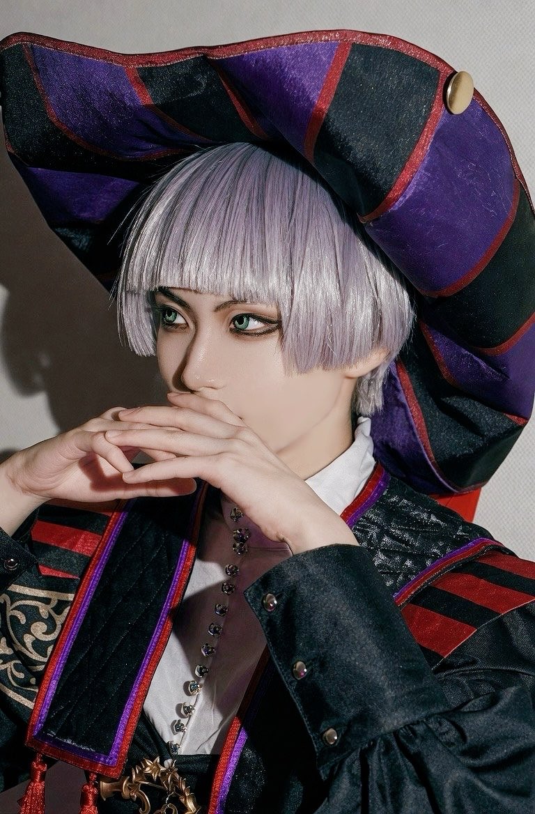 sknmiz_125's tweet photo. twst Cosplay _ ˖ ࣪⊹ https://t.co/mBWIf2zacC