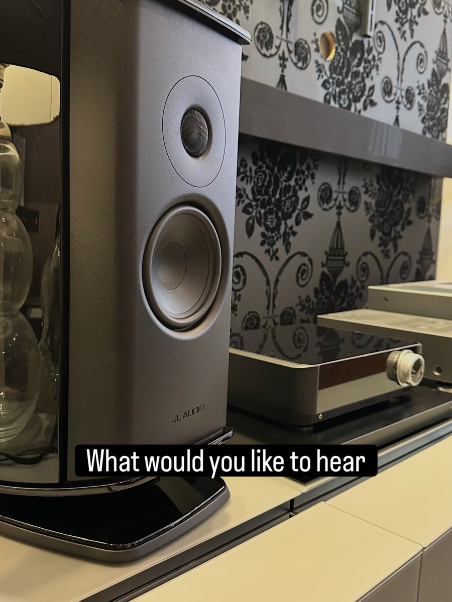 AudioVenue's tweet photo. Request time, what track would you like to listen to ?

#hifisystem #speakersystem #jlprimacy #jlaudio #activespeakers https://t.co/qJEFcqkHYa