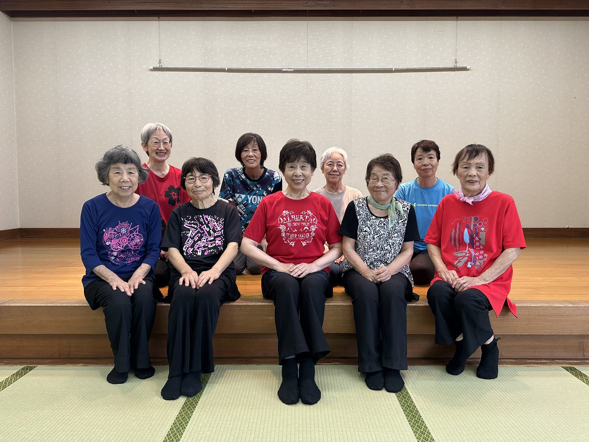 jonan_nikkolin's tweet photo. 「福岡100プラザ城南」に行ってきたよ✨
今年の7月にリニューアルされた館内は、とても温かみのある空間になっていたよ🌿
シニア教室の『ニコニコ手話ダンス』も見学してきたよ⭐️
いきいきしたダンスにとっても元気をもらったよ〜😆

#城南区 #福岡100プラザ #福岡100プラザ城南 https://t.co/LjcV4RFLTi