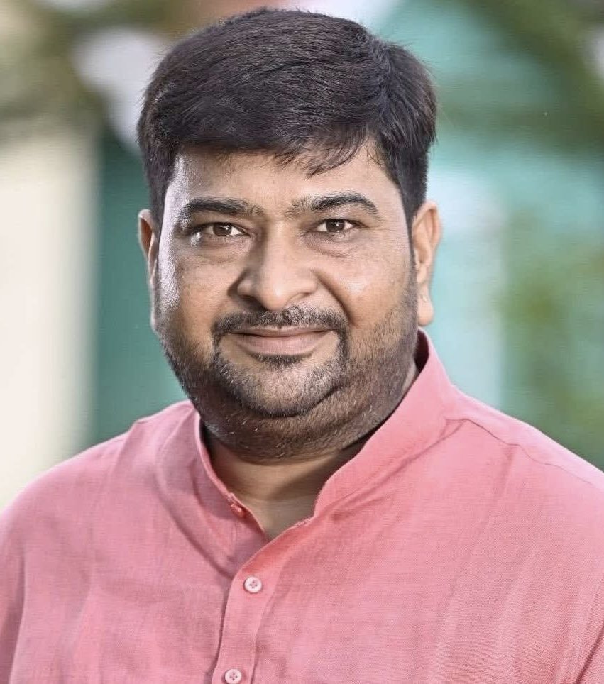 bjpneelrao's tweet photo. કપડવંજ વિધાનસભાના લોકપ્રિય ધારાસભ્ય શ્રી રાજેશભાઈ ઝાલા ને જન્મદિવસની હાર્દિક શુભકામનાઓ. ઈશ્વર આપને ઉત્તમ સ્વાસ્થ્ય અને દીર્ઘાયુ જીવન પ્રદાન કરે તેવી પ્રાર્થના.

@Rajeshzalabjp https://t.co/Fv0FLbmer4