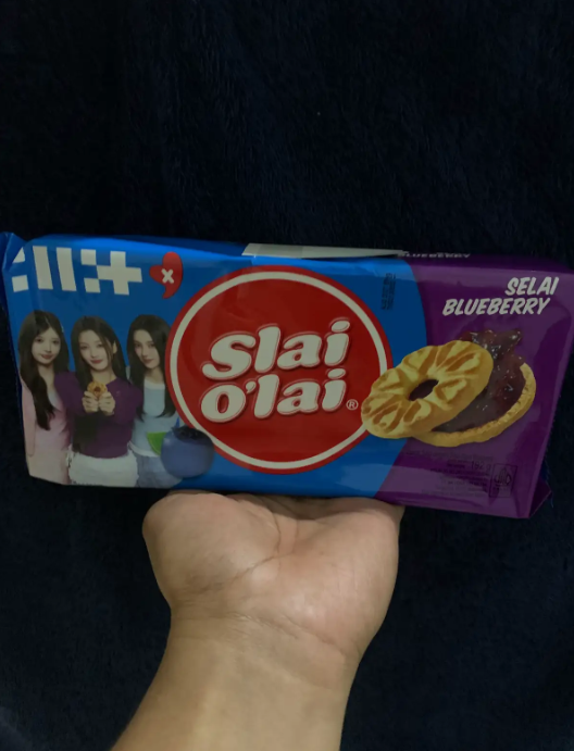 LikoHaris's tweet photo. @ILLIT_twt gak ada yang nyangka biskuitnya bakal jadi bahan perhatian https://t.co/y9az9WlRwC