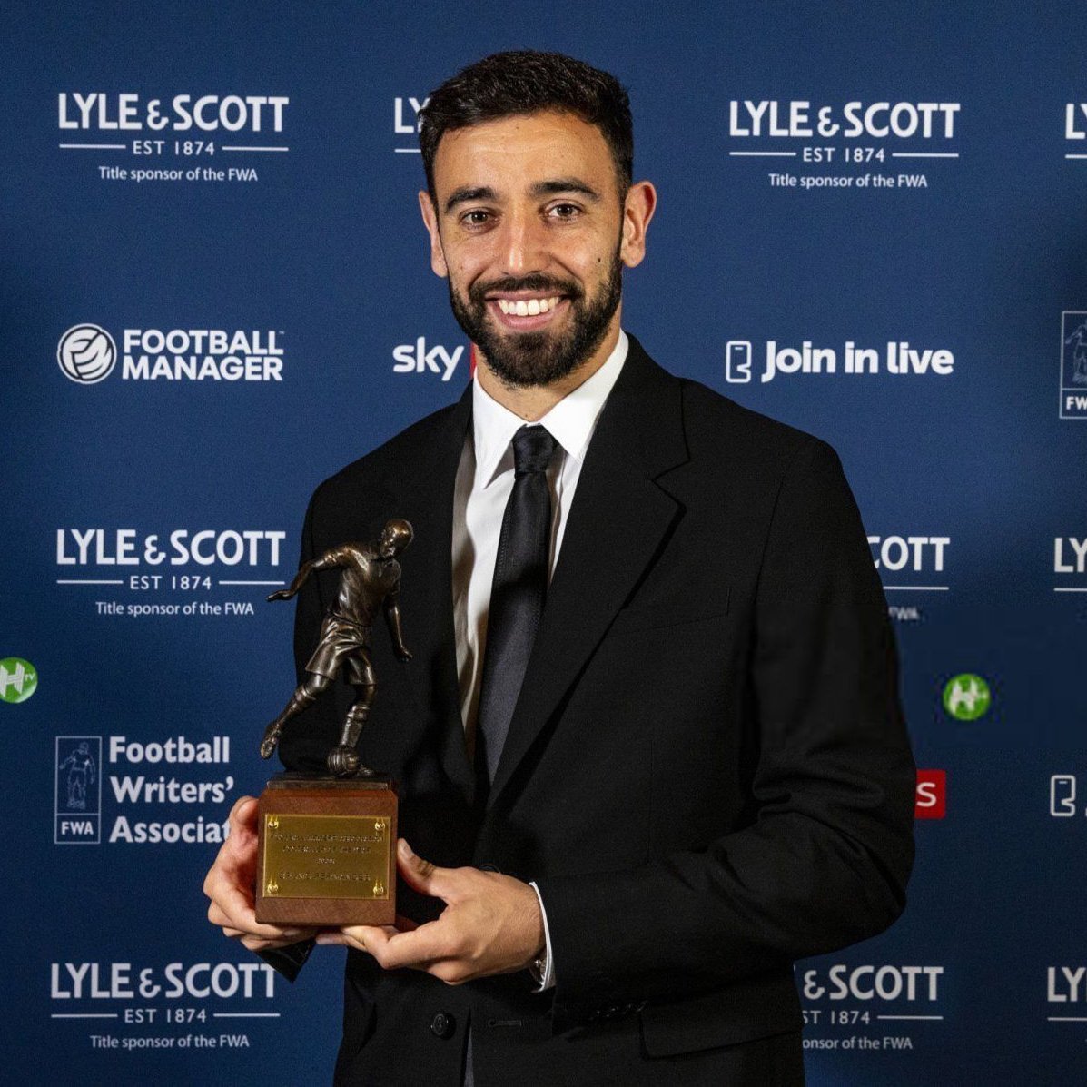 TheFergusonWay's tweet photo. Bruno Miguel Borges Fernendes:

– Premier League Player of the Year
– Premier League Team of the Year
– FWA Player of the Year
– TheAthletic Player of the Year
– #MUFC Player of the Year
– Sir Matt Busby Player of the Year
– PFA Team of the Year
– PFA Players’ Player of the Year https://t.co/HN8JBdb58M