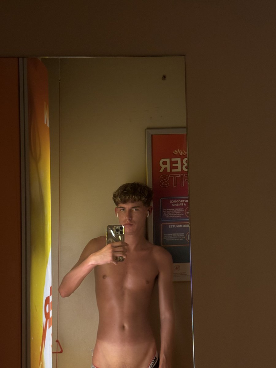 kaydentwink tweet picture