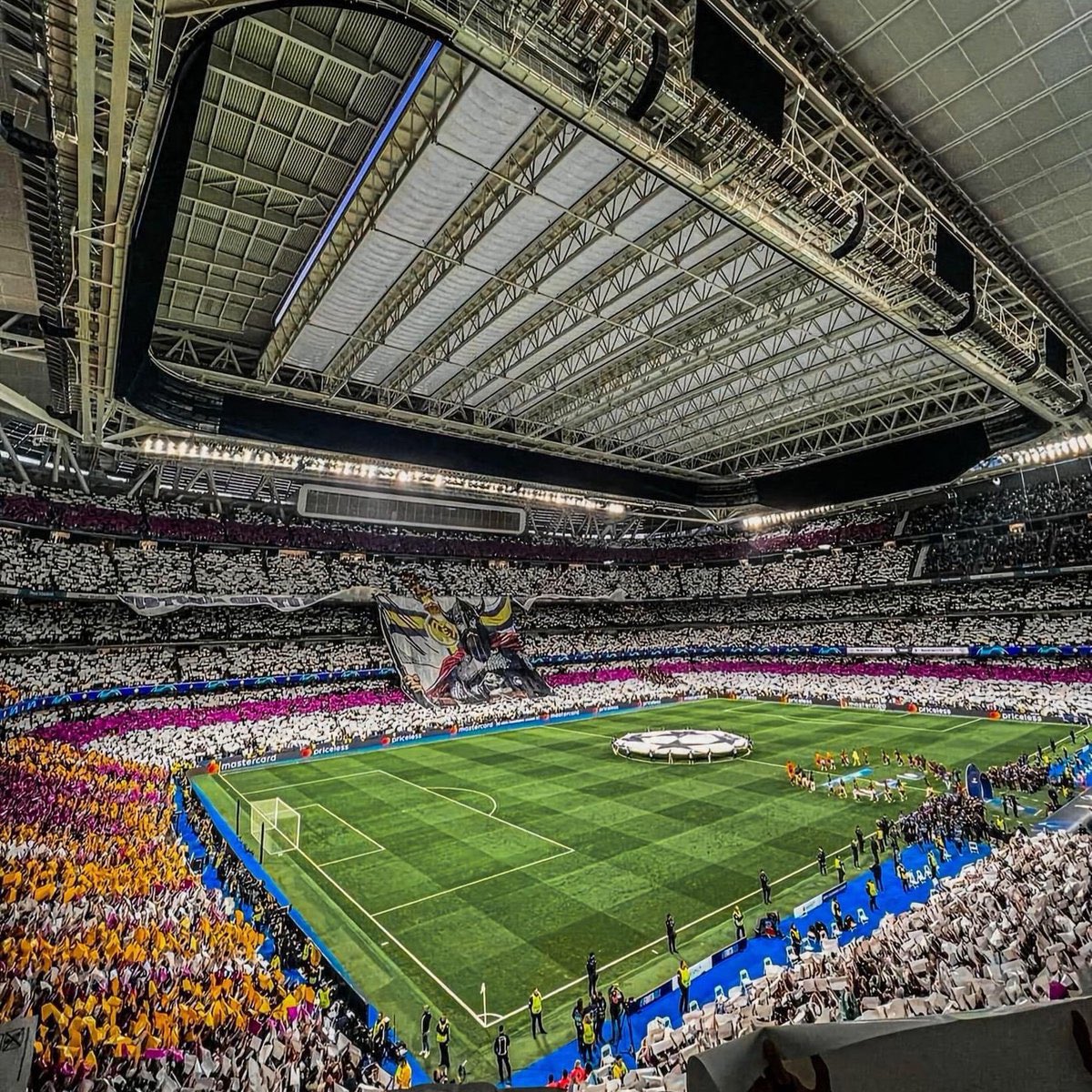 rf_madrid's tweet photo. 🚨 RF returns to the bernabeu tonight after 669 DAYS. https://t.co/of6QWMU72h