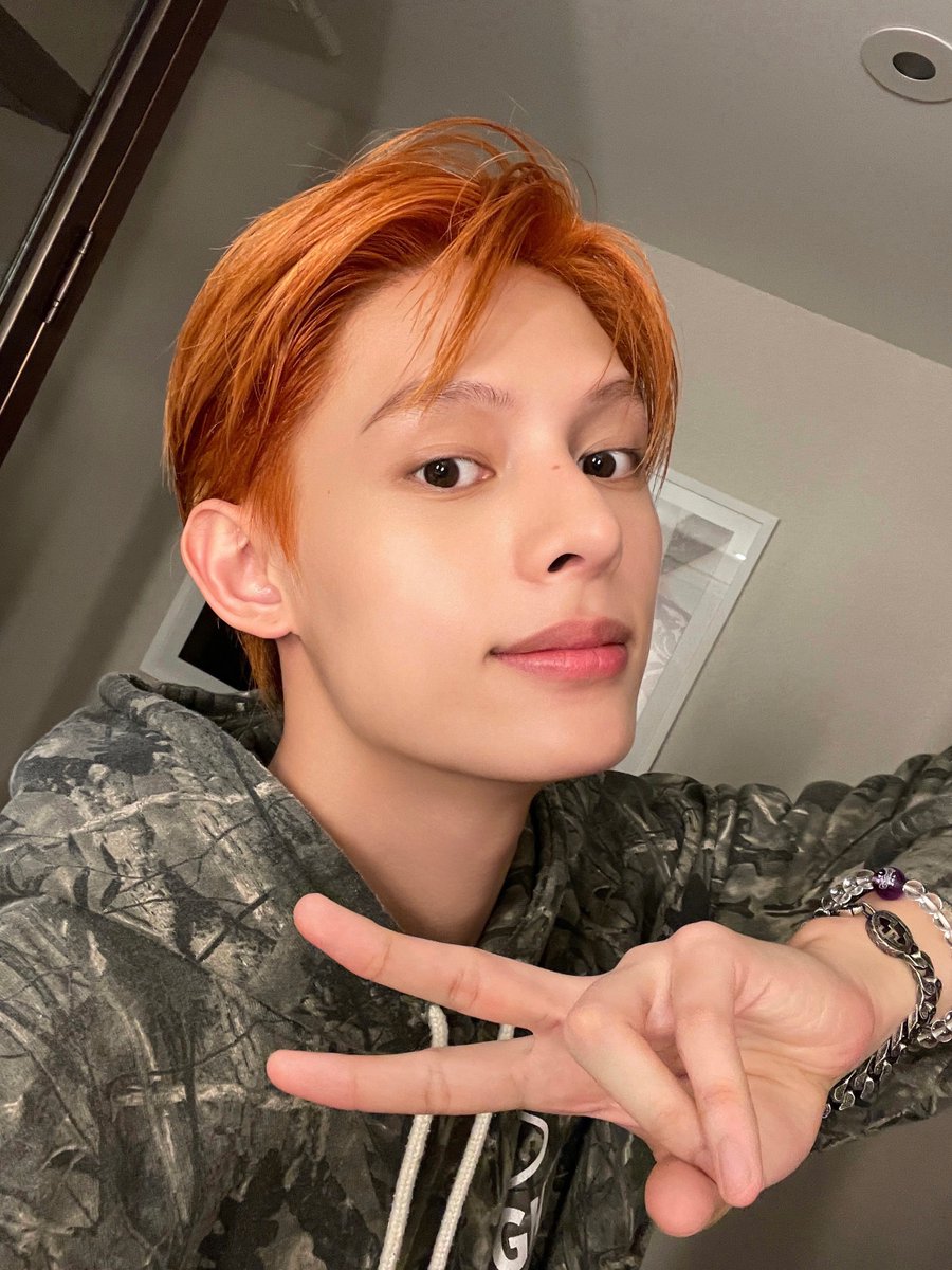 eomcoertis's tweet photo. ORANGE JAMES 😭🫪 https://t.co/cS9kOMoVCr