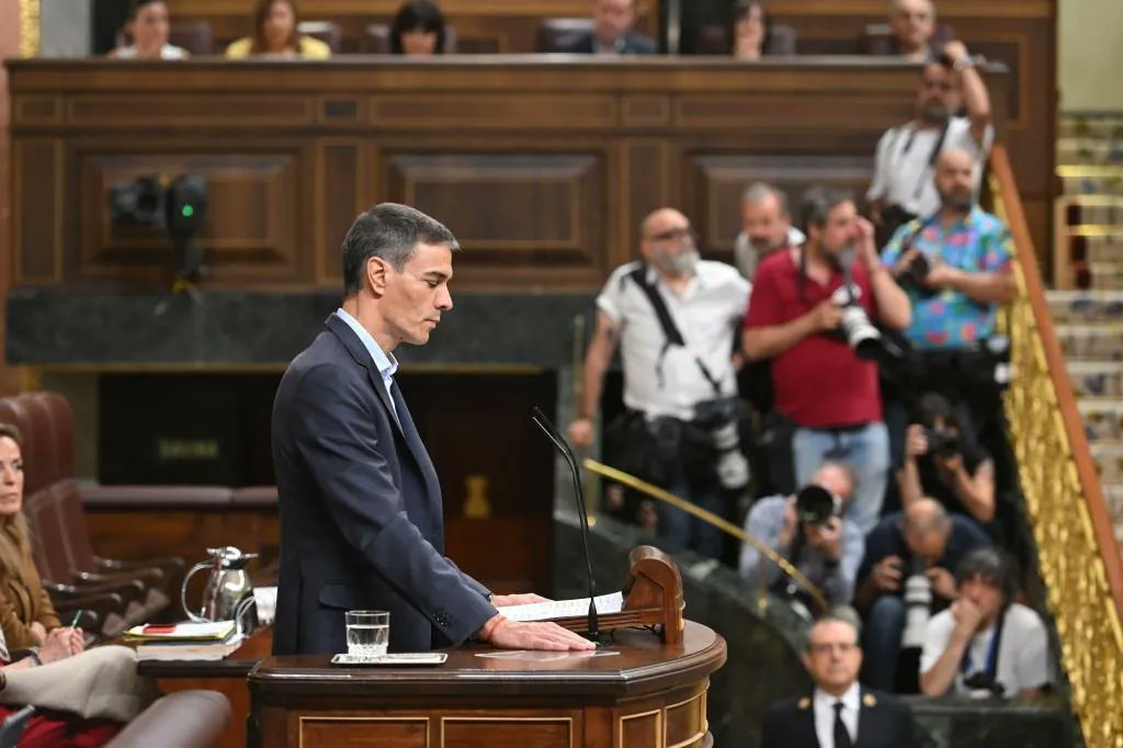 TercioNoticias's tweet photo. 🏛️ Sánchez pide comparecer en el Congreso 27 días después de la crisis en Ceuta para evitar ir forzado por una votación.

Casi un mes escondido y ahora le entran las prisas por dar la cara. El manual de siempre.

#FronteraSur #Congreso https://t.co/0EqXkMwGWs
