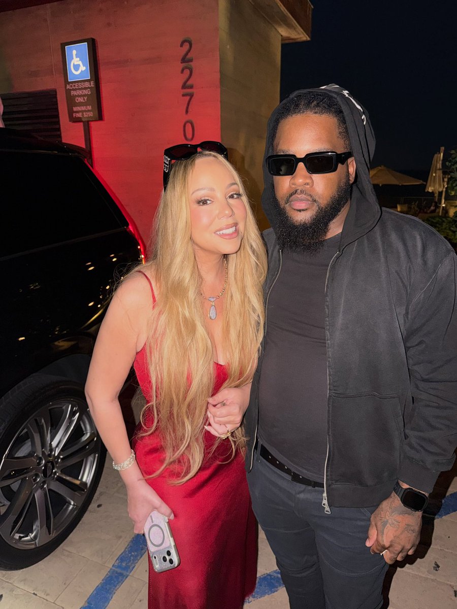 MCConnectionBR's tweet photo. Mariah in Malibu, California.

Absolutely STUNNING! ❤️ https://t.co/KbBWWISY3o