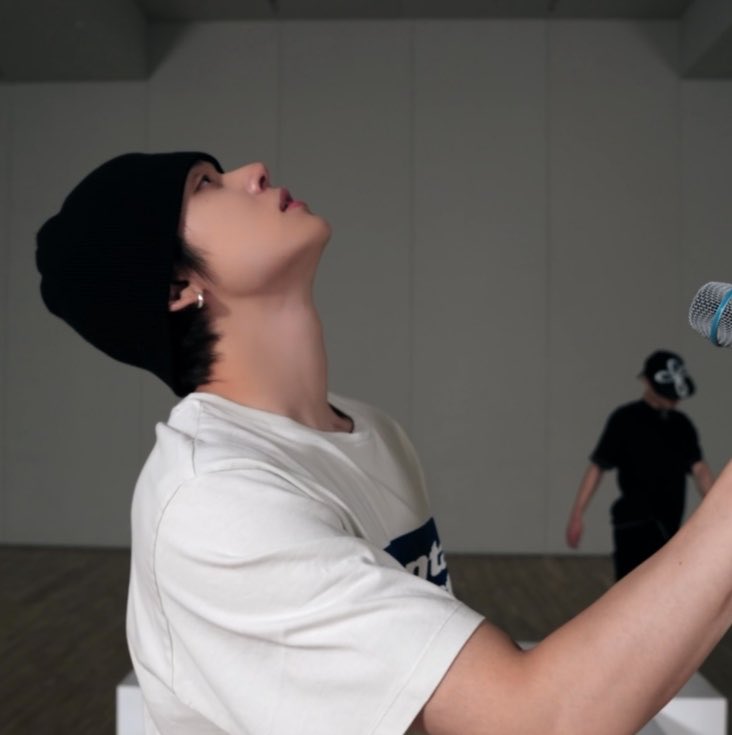 txt_sarangdan2's tweet photo. 미친.. 흑발 연준 https://t.co/pAGJIf6FOC