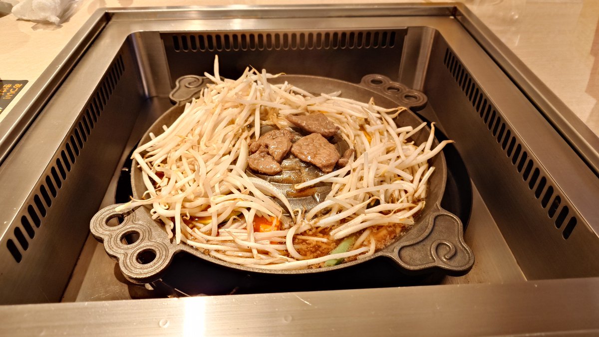 yujiko111's tweet photo. 初めての松尾ジンギスカン!
ランチしたよ〜
#松尾ジンギスカン https://t.co/dgvVjdMeJH