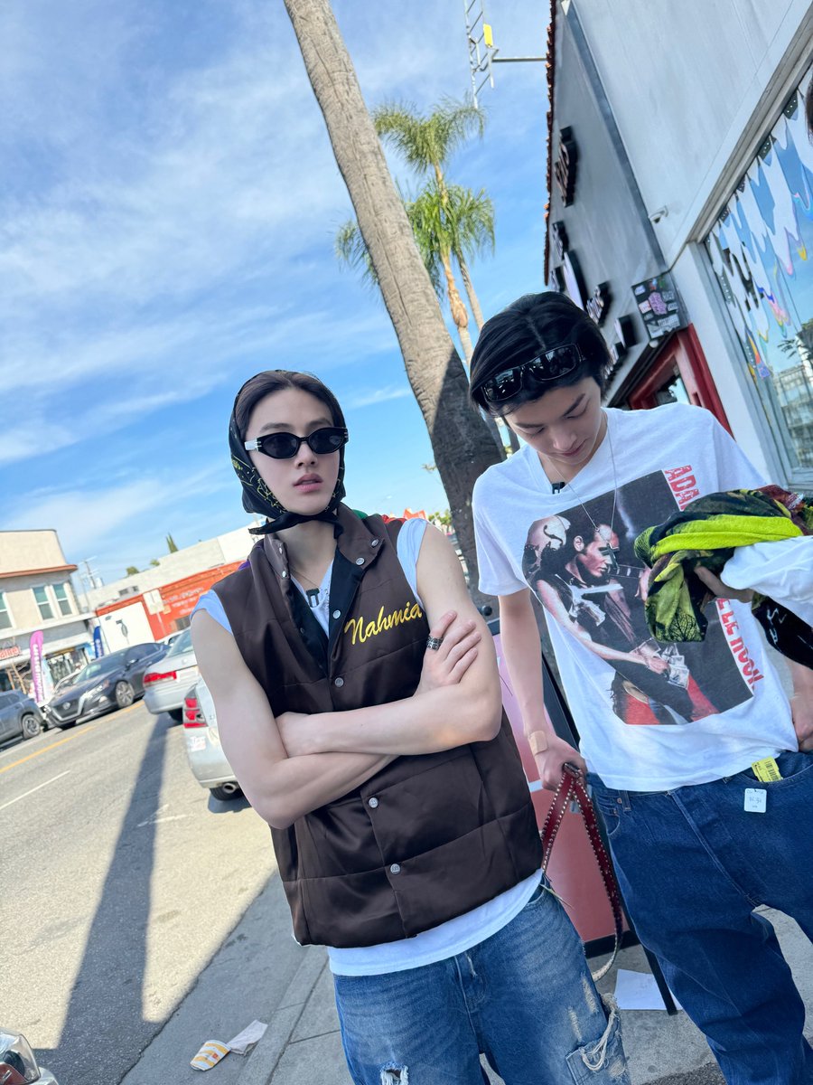 zhaoyufancokr's tweet photo. Dimple boy and Tongue boy🕶️ https://t.co/IqhhYbU1lb