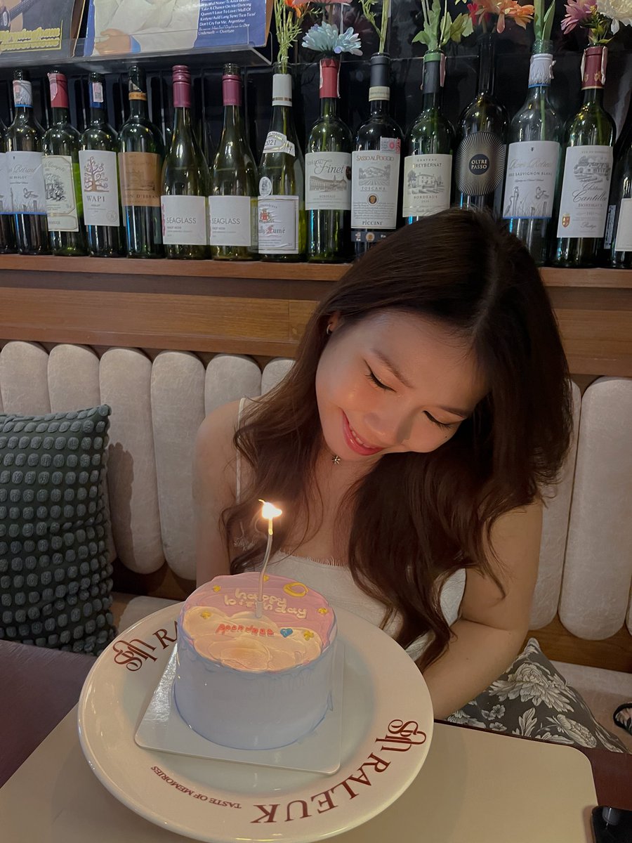 shinedaisy4's tweet photo. แนะนำ ‘รฤก’ เอกมัยค่ะ 💌🌟 ร้านบรรยากาศดี อาหารอร่อย 1000/10 แล้วราคาก็น่ารักด้วย เค้าสั่งมา4อย่าง ราคาตกอยู่พันต้นๆเอง นั่งทานได้ยาวๆเลย รูปที่ออกมาก็สวยมากกก 🫶🏻 https://t.co/mPGkyqlHAc