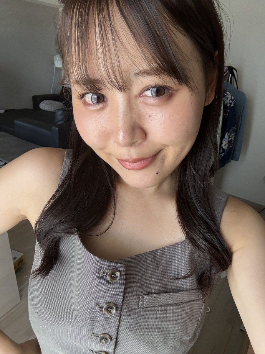 17_chipirin's tweet photo. 今日の服とってもお気に入りなの🖤

実は楽曲制作はなんと3曲目に
入りました♡

2曲目、3曲目は
自分で作詞してるよ〜♡

毎日びっくりするくらい忙しくて
なかなか沢山投稿できてないけど、
その分、いいものを見せられるように
日々頑張っています♪ https://t.co/GOQ46HhhDP