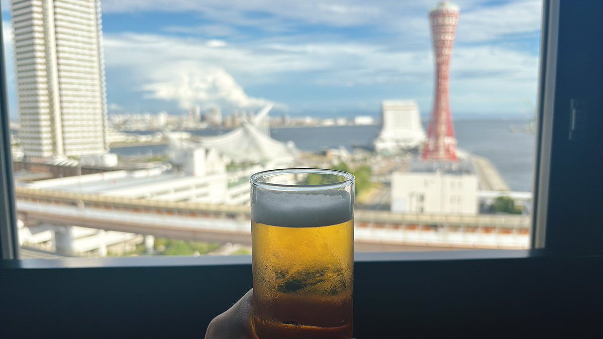 Fenrir_master's tweet photo. みんな仕事してる中でビール飲む背徳感がき、気持ちいい🤗 https://t.co/3lb0wyWNnb