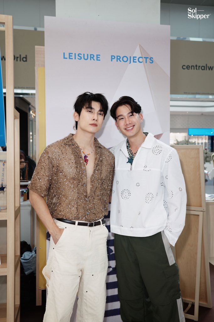 SolSkipperCo's tweet photo. Twice the charm👬🏻✨

MEW LEISUREPROJECTS

@MSuppasit 
#leisureprojectsxMew https://t.co/D72fKNafLU