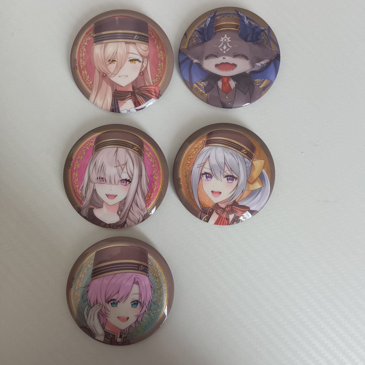 y0_m0__'s tweet photo. 【交換】
にじさんじビスケット 缶バッチ

譲】画像の方々各一ずつ

求】画像2の方 (ユニットコンプ目的です🙌🏻)

郵送のみ
お気軽にお声がけ下さい https://t.co/hRalh0cyHb