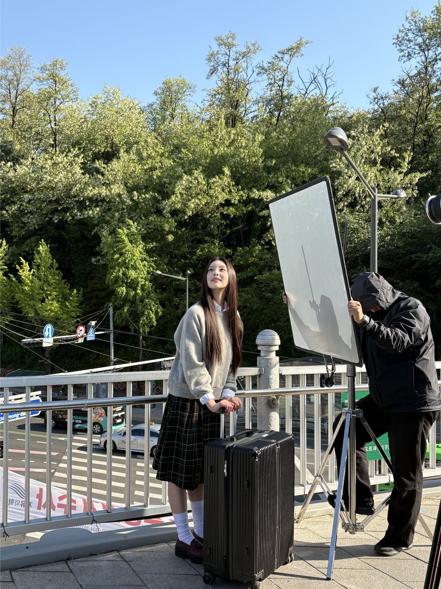 atheart_titan's tweet photo. [from@❤️] 

비짓서울 가을 🍁

#AtHeart #앳하트 #エトハート #AtHeart_3_4
#NAHYUN #나현 https://t.co/eUVYo9kOgi