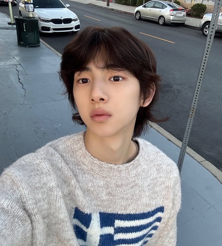 jwhaneul's tweet photo. ดูสิมานน่ารักมากกกกก ฟลัฟฟี่บอยแก้วตาดวงใจของจั้น โตมาหล่อเว่อแจ้มหายหมด🤲🏻🤍 https://t.co/AeVMKcPg2K
