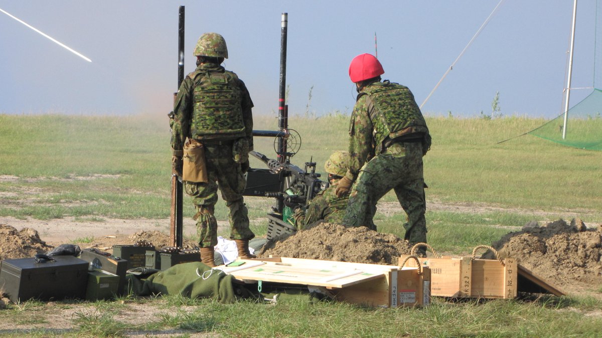 jgsdf_gcc_ardb's tweet photo. 【対空実射訓練】
＃水陸機動団 戦闘上陸大隊は鹿児島県佐多射撃場において、１２．７ｍｍ重機関銃の対空実射訓練を実施しました。小型ドローンをはじめ多様化する現代の空中脅威に対し、確実に対応するため極めて重要な訓練です。隊員一丸となり、あらゆる作戦環境下で任務を完遂できるように日々精進してまいります。