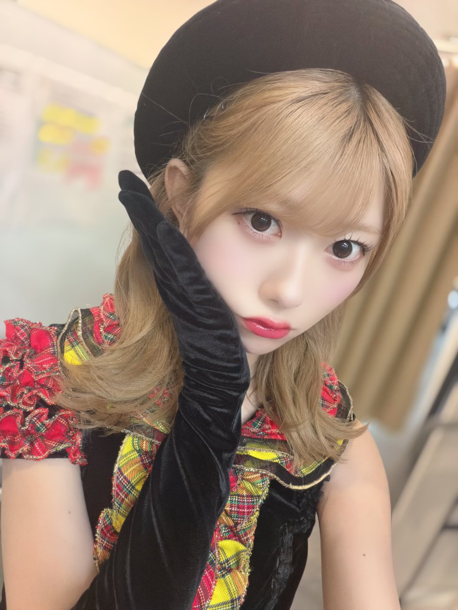 erii_20031027's tweet photo. 夢を死なせるわけにいかない公演
振り返り Part 2

Bye Bye Bye 👋🏻💛

これは10年前くらい？？ https://t.co/ssow8mi6yT