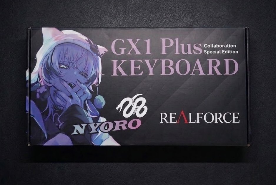 nyoro_246246's tweet photo. ╭━━━━━━━━━━━━╮
　  REALFORCE  ×  Nyoro
╰━━━━━━━━━━━━╯

遂にコラボキーボードが届きました😭

実物を目にして、夢が叶ったんだなと胸がいっぱいです…！

REALFORCE様、そして応援してくれた皆本当にありがとうございます！ゲーム時のメインキーボードにします🎮

☑️ガジェット系VTuberとして活動もしてますので気になる方は是非✨
 @Nyoro_keyboard 

 #白蛇だもの