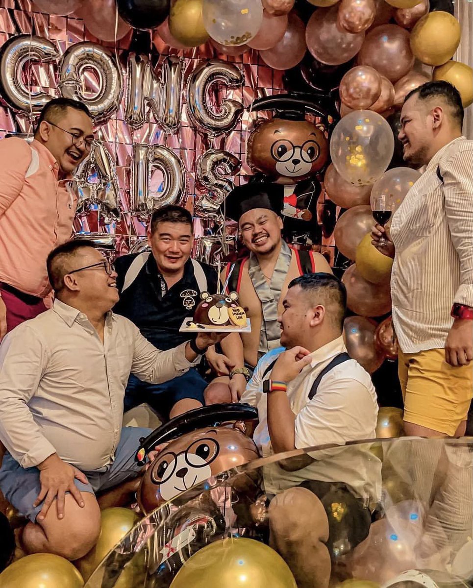 HansAhmadLubis's tweet photo. Jangan menyelam terlalu jauh.
Di IG ternyata punya 84 teman yang follow Tante ini. 

Kupikir, aku follow dya karena sering lihat di IG lewat, ternyata gak terfollow. Alhamdulillah kalau gak terfollow. 

Kalian masih follow akun ini gak sih ? https://t.co/RcYAs5N5Ki