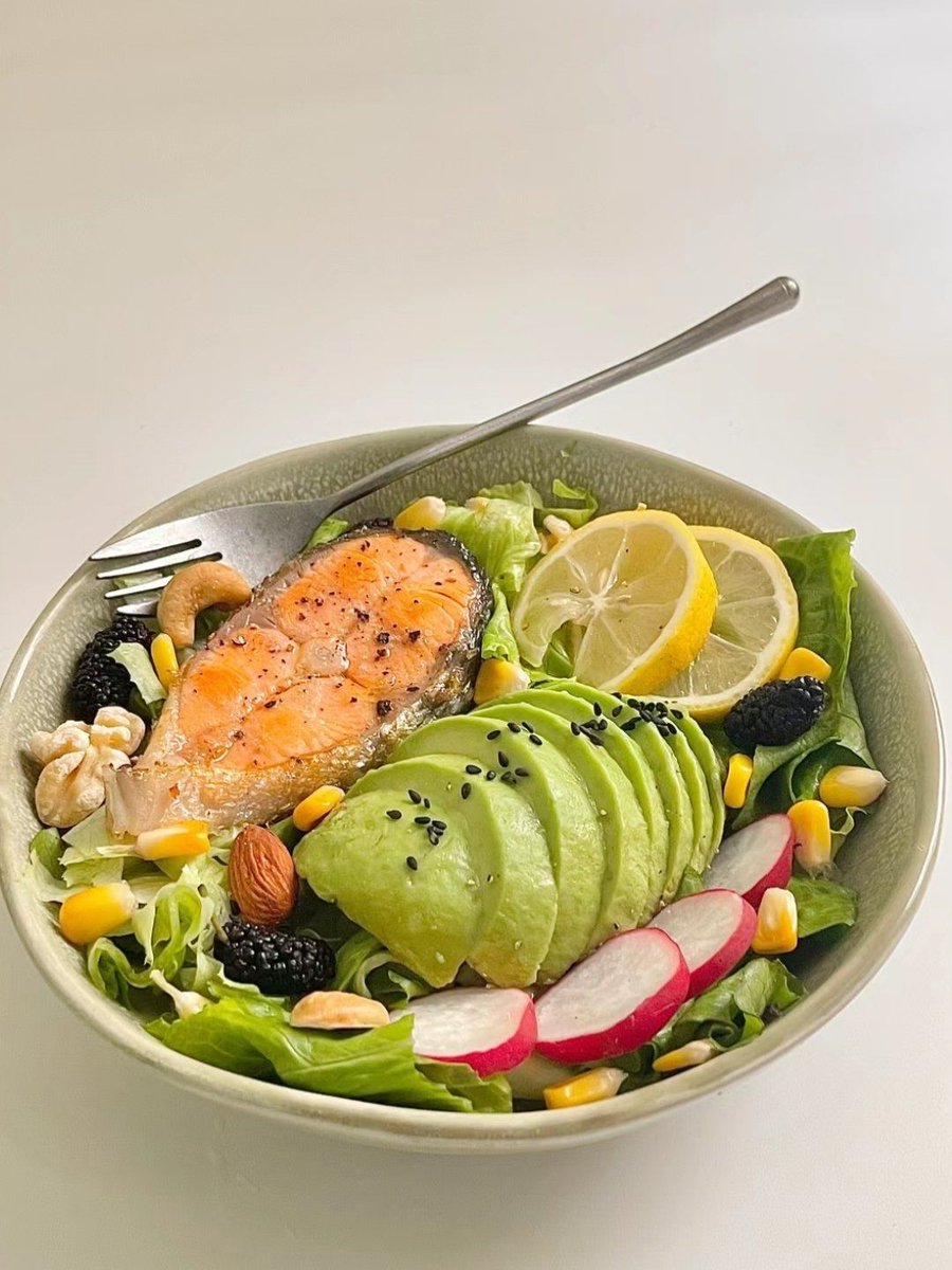 alesv634542's tweet photo. Just switched to plant-based meals for a month! No more bloating, and my morning energy’s actually real—small shift, huge win. ， https://t.co/WN3uYuyRxR