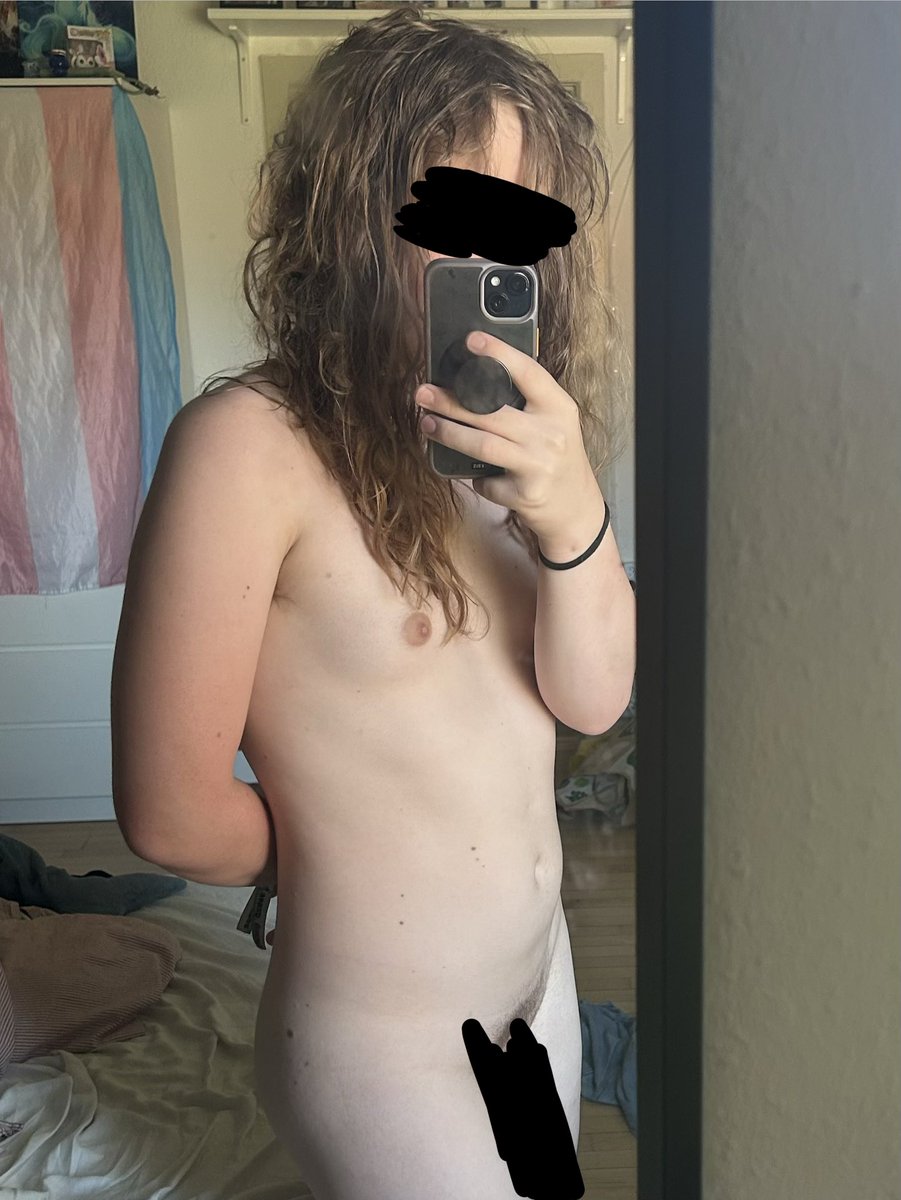 XellPostsPics's tweet photo. my hair looks nice today c: https://t.co/omlfWXO0Nh