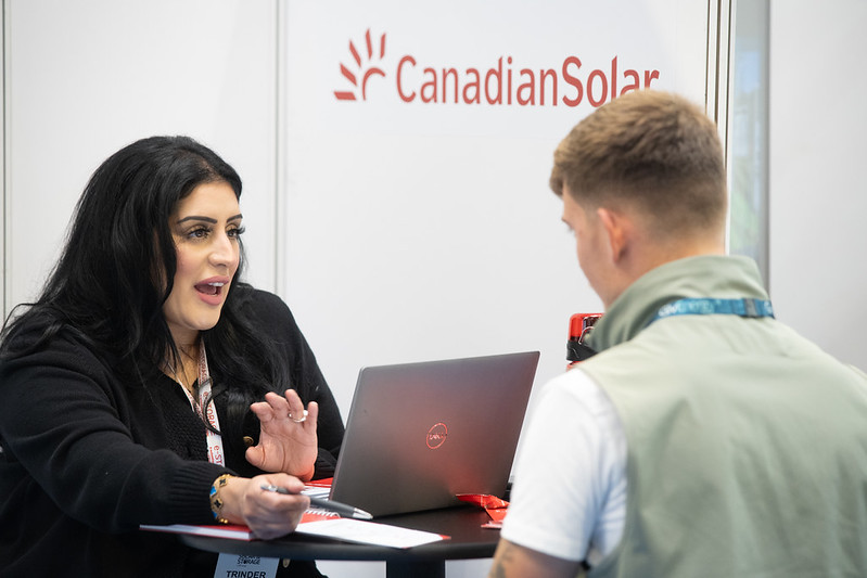 SolarEnergyUK_'s tweet photo. Solar &amp; Storage Live has a Skills &amp; Careers Hub, dedicated to attracting new talent to the industry 🔧  

Register now to get updates, and book meetings with hiring businesses once the event app goes live.

🔗 Get your free ticket here: https://t.co/FZ6jOTAZlH  

#SolarEnergyUK https://t.co/I3kbaXaPac
