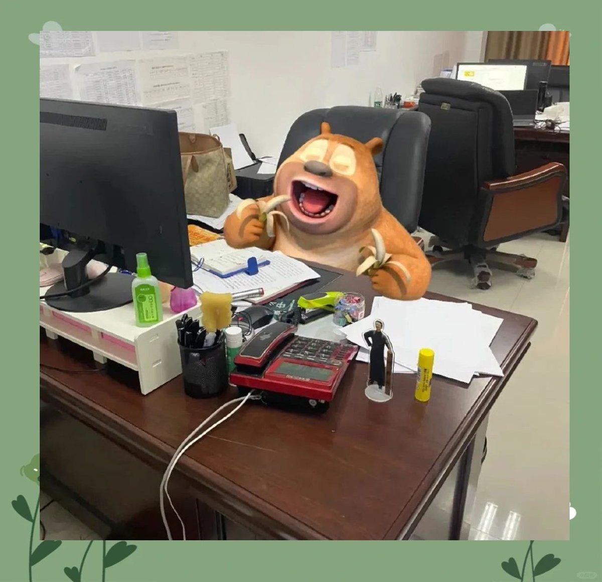 o8e6r's tweet photo. El compaero de oficina intentó usar el impresora con un selfie como archivo y ahora toda la empresa tiene fotos de su cara en el papeleo. https://t.co/5fDiSZ0IUm