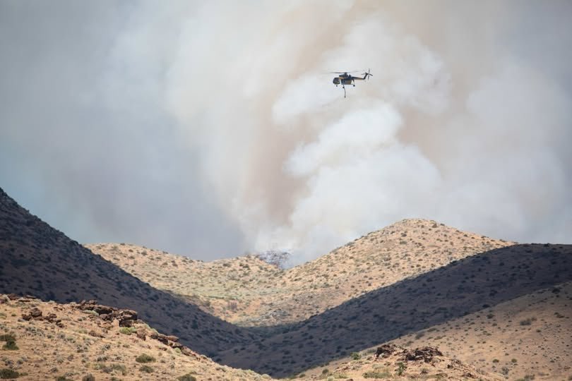 ckkcksaway's tweet photo. Over 40,000 residents of Reno, Nevada, evacuated due to a wildfire. https://t.co/1TzA0uBweW