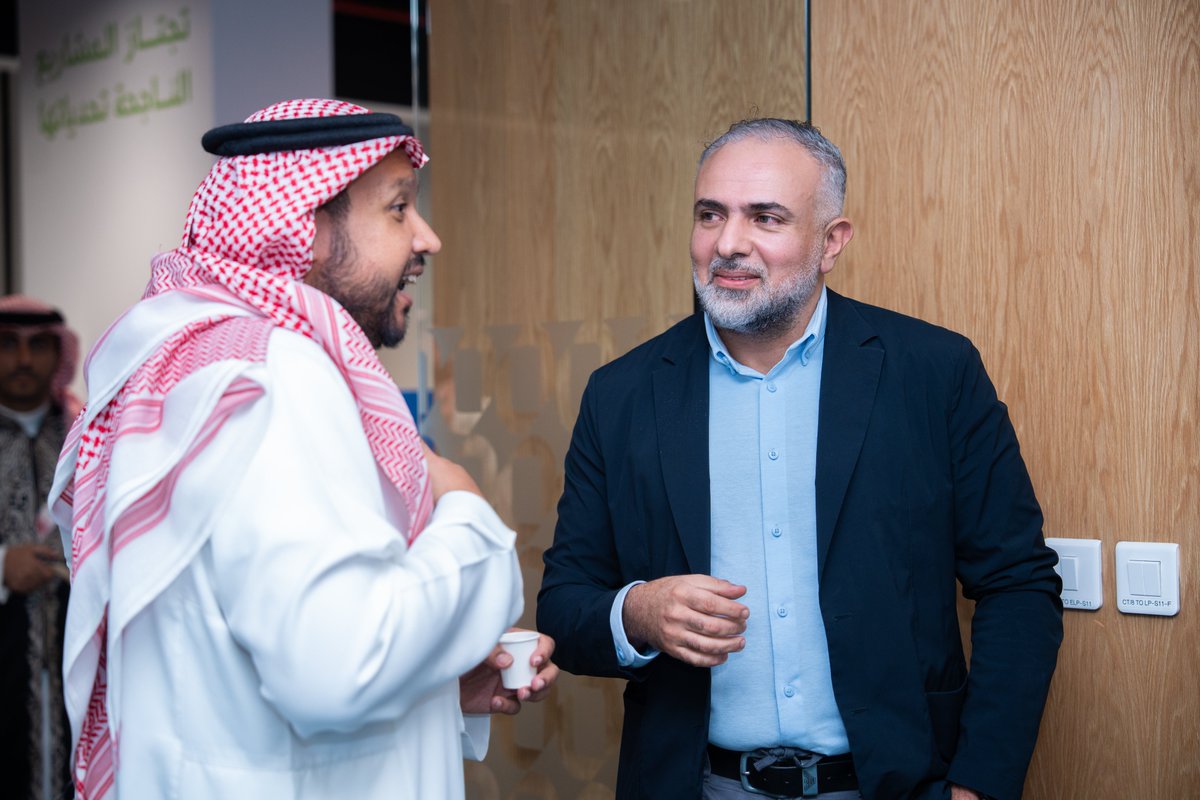 saadalatyan's tweet photo. سعدت جدًا بكل سؤال، تجربة، ووجهة نظر شاركتونا فيها حول قيادة التغيير

شكرًا لكل من كان معنا في أول لمة  مدخول، وإن شاء الله تكون بداية للقاءات وحوارات أكثر.

#لمة_مدخول #قيادة_التغيير #مدخول https://t.co/y9d4WsOlNa