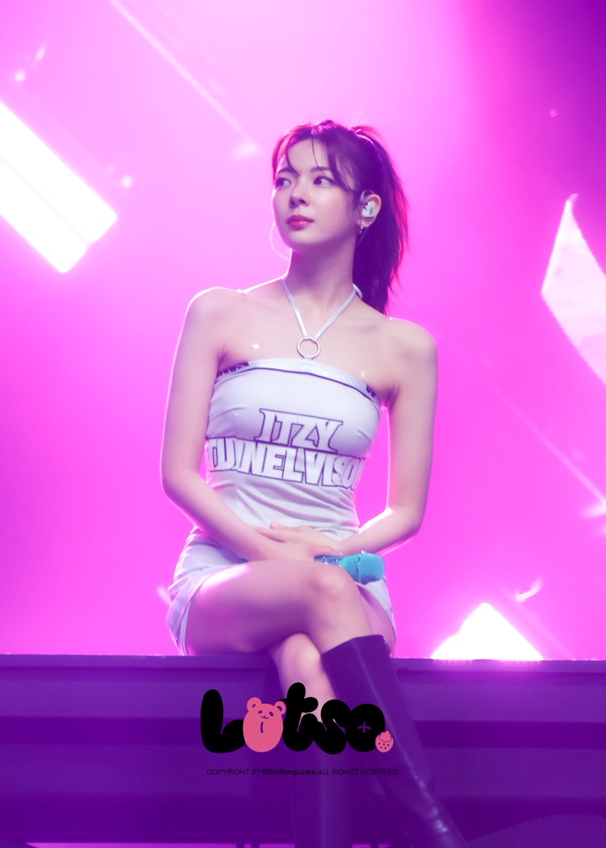 DinSongLotso's tweet photo. 260815 WITH LIA🐻

#리아 #LIA #있지 #ITZY https://t.co/4UpU4iuPCe
