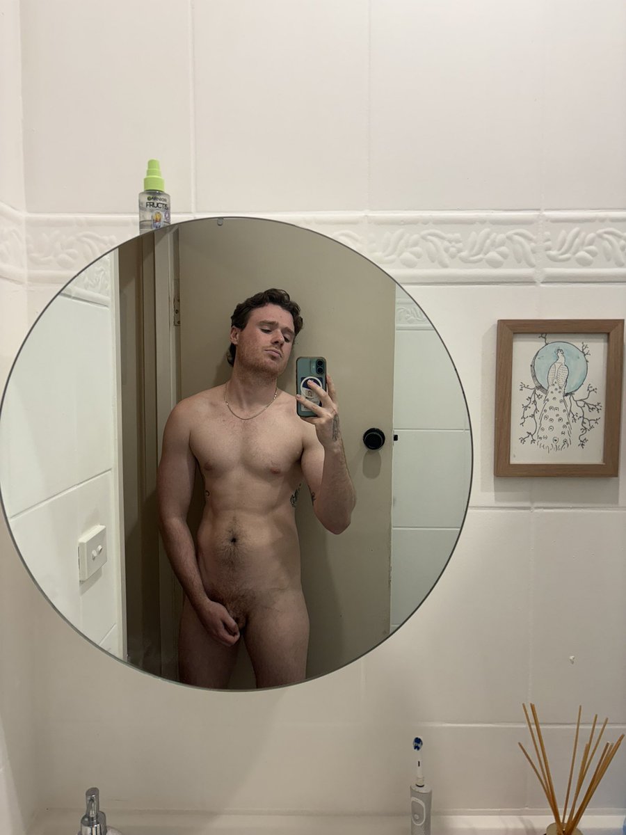VersLifeguard's tweet photo. Feeling ripe after gym https://t.co/54tEFCEb4c