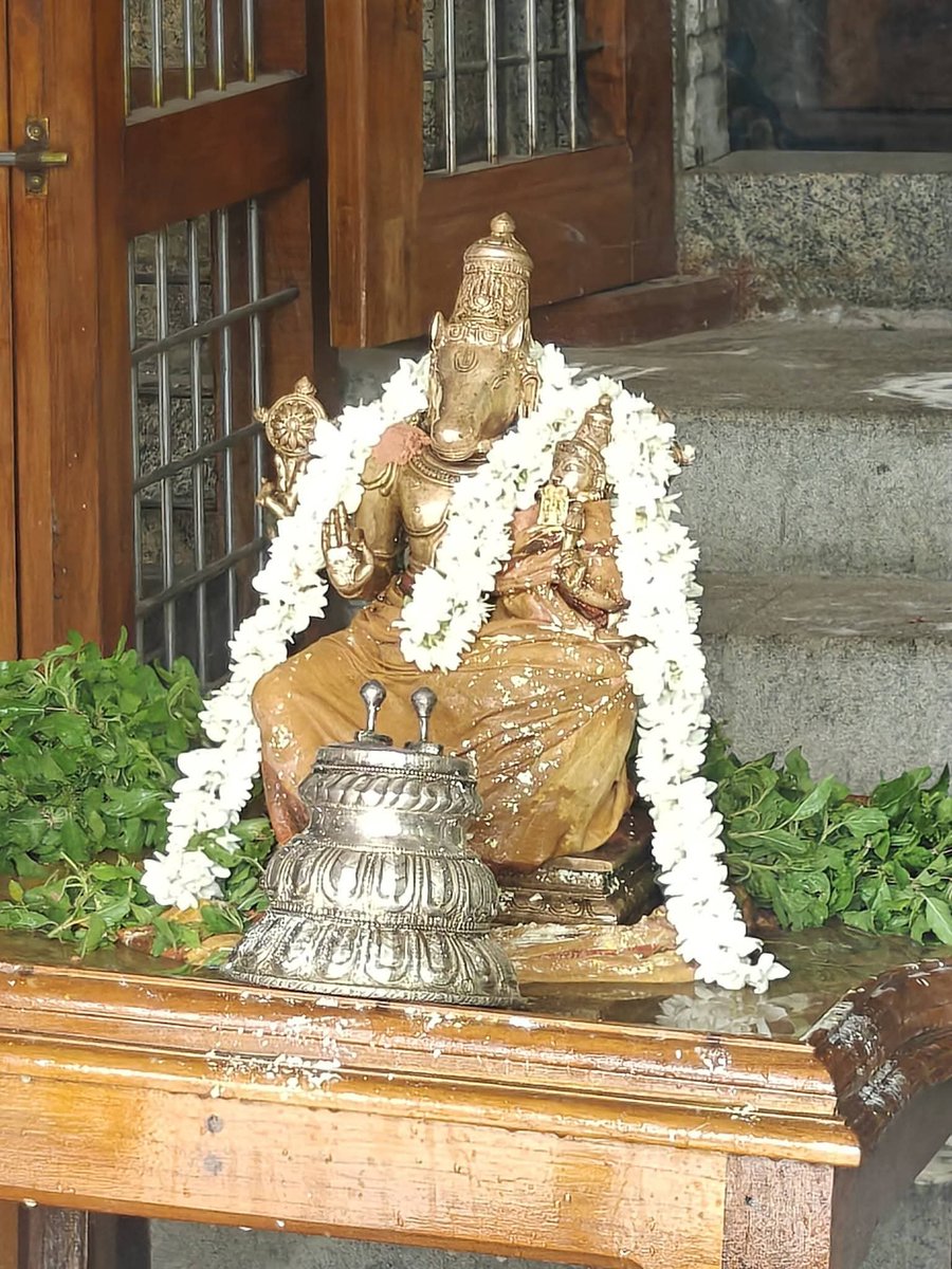 GSPKStotras's tweet photo. Thiruevvul Sri Vaidhya Veeraraghava Perumal Sannidhi Lakshmi Hayagreevar, Hayagreeva Jayanthi Thirumanjanam https://t.co/1Ou2oC4MiI