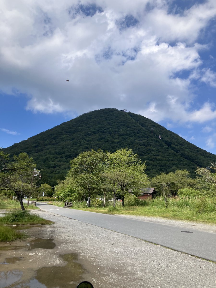 wacya3's tweet photo. 一年ぶりの泊まりツーリング、赤城山榛名山妙義山の上毛三山をまわってきて今ホテル！第一CPの三代沢赤城神社到着が12時前だったのでかなり駆け足だったけど堪能した！
当然榛名の例の場所も見てきたよ！ https://t.co/0BRXRKt9ek