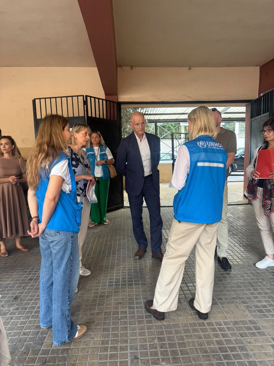 PLinLebanon's tweet photo. Minister @ZajaczkowskiW odwiedził w #Liban  projekty realizowane w ramach @PolskaPomoc 🇵🇱🇱🇧 Spotkania z partnerami i beneficjentami pozwoliły zobaczyć efekty polskiego wsparcia – od służb ratowniczych i ochrony zdrowia po pomoc najbardziej potrzebującym. @MSZ_RP https://t.co/rmMBC2owBt
