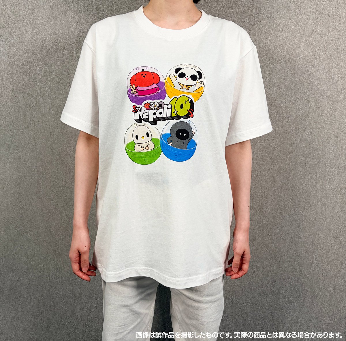 napoli10_info's tweet photo. #ナポリ10 グッズ紹介🍝

【Tシャツ (ナポリ10)】
イベント開催を記念したTシャツ！
各メンバー書き下ろしの特別イラストです🎨✨

◾️男性(画像2)
身長172cm 着用サイズXL
◾️女性(画像3)
身長157cm 着用サイズM

▼受注販売はこちら▼
https://t.co/WoiRH7pwCx https://t.co/osH9oDV5UZ