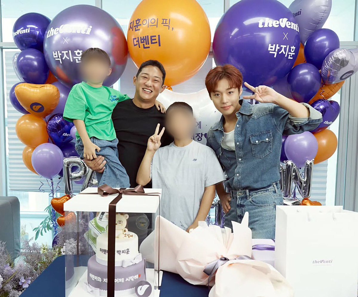 JIHUNIJOAH's tweet photo. 더벤티 대표 스레드 #박지훈
https://t.co/YpzLmCQGh9 https://t.co/n0bPRI3q9K