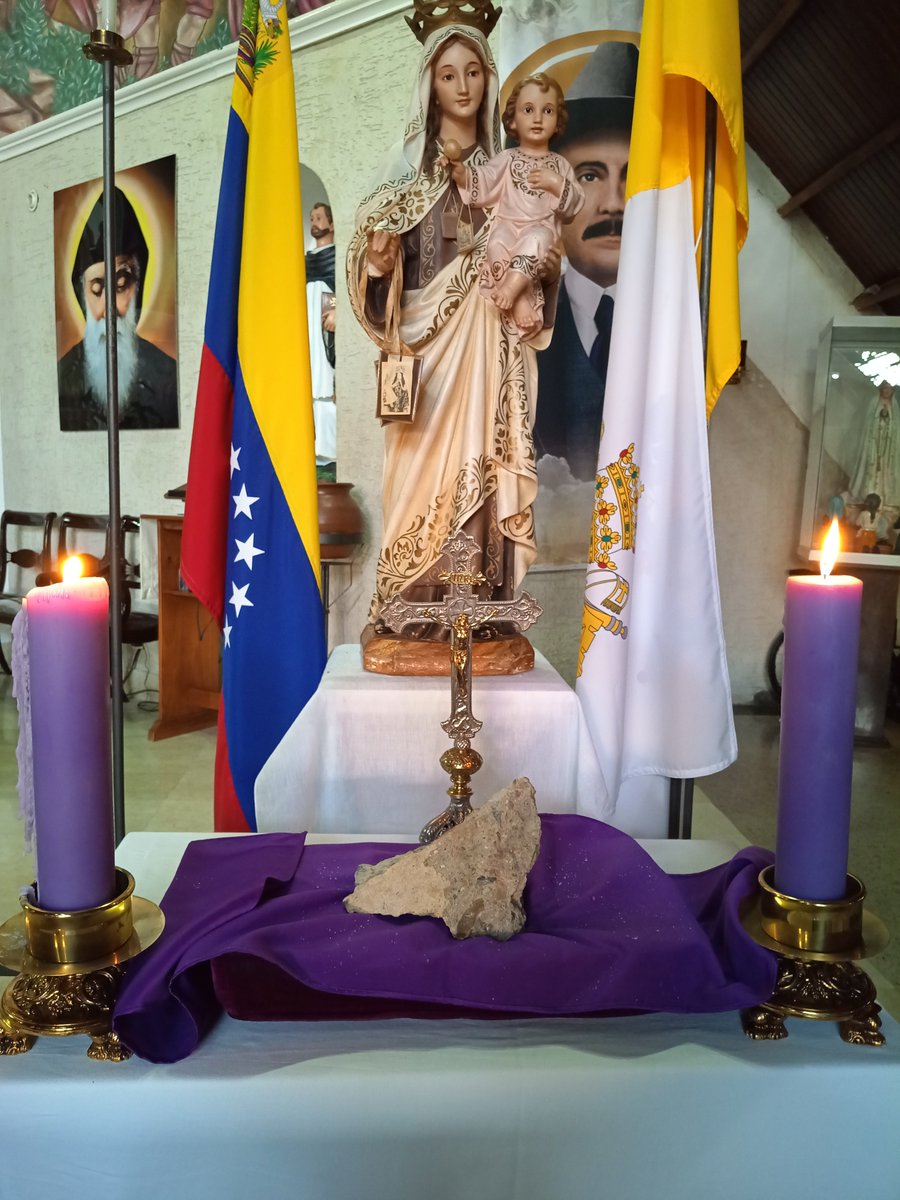 ClickSagrado's tweet photo. Nuestras Señoras del Carmen y a sus pies un pedacito de la Guaira Presente en nuestras oraciones y acciones todos los días. #NuestraSeñoraDelCarmen #laguaira #ClickSagrado https://t.co/6QD2bd1rKN