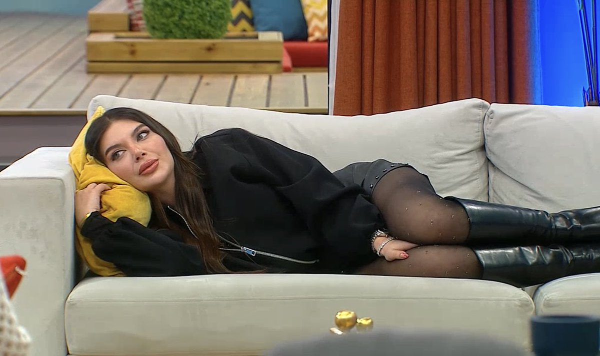 serenaysays's tweet photo. Konuşun konuşun siz daha onu çok konuşursunuz final gününde bile…. #kısmetseolur https://t.co/TrYXEpx3nj