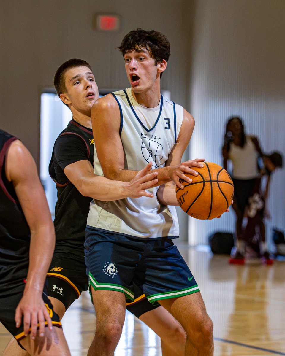 LakePointSports's tweet photo. 𝐏𝐚𝐬𝐬𝐢𝐨𝐧 𝐢𝐬 𝐚 𝐩𝐫𝐢𝐯𝐢𝐥𝐞𝐠𝐞

@RYZEHoops https://t.co/YgAbyOcutf