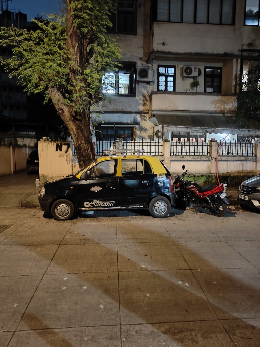 arjunpancholi's tweet photo. Current photo, many kaali peeli is parked day &amp; night in a lane. It's serious issue for residential car parking. Please look into this matter @Dev_Fadnavis @mieknathshinde
@MumbaiPolice @MTPHereToHelp @GamdeviPS 
Dr kashibai navrange marg, New Gamdevi, Mumbai 400007. https://t.co/8dDJg8ChyP