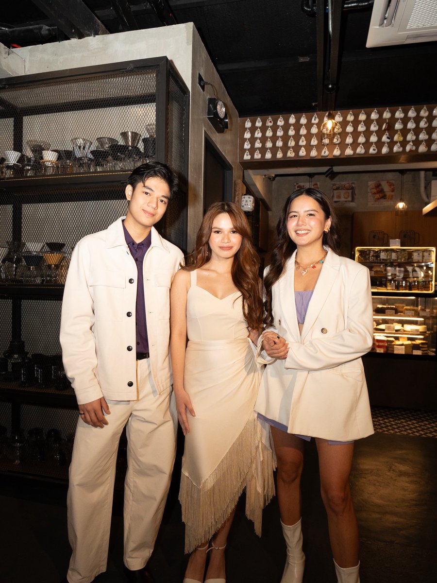 Sparkle_GMA's tweet photo. The artist lineup just keeps getting better! ✨ Also joining the cast are Sparkle stars Ashley Sarmiento, Marco Masa, and Jenzel Angeles. Catch them in #TheWayBackToYou , coming soon on @viuphilippines ▶️

#AshleySarmiento #MarcoMasa #JenzelAngeles https://t.co/jnM1q90of0