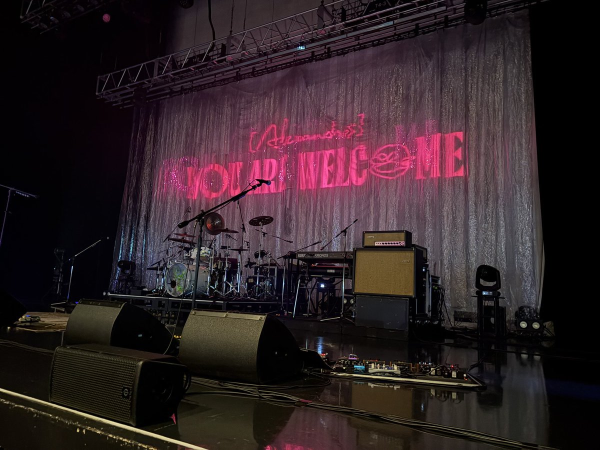 Touudros's tweet photo. ヒロとタッチできたのアツい
めっちゃ楽しかった
#YAWTOUR #Alexandros https://t.co/IX14PLEjei