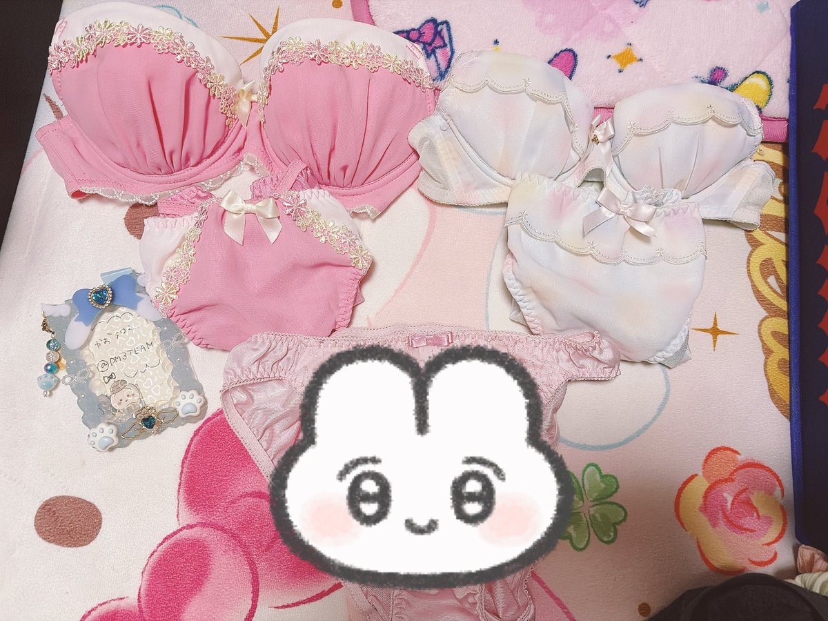 DM3TEAM's tweet photo. 下着販売 🎀꙳.*

1枚目 上下set 3500円 ( tutuanna )
2枚目 スポブラ 1900円
黒パン 各2500円
3枚目 各1900円
4枚目 各1500円

フリマアプリ or PayPay
欲しい方DMください( ᐢ_  ̫ _ᐢ )🎶
一日着用ごとに+500円

#下着売り子 #下着販売 #下着売ります https://t.co/lrG90w3kaC