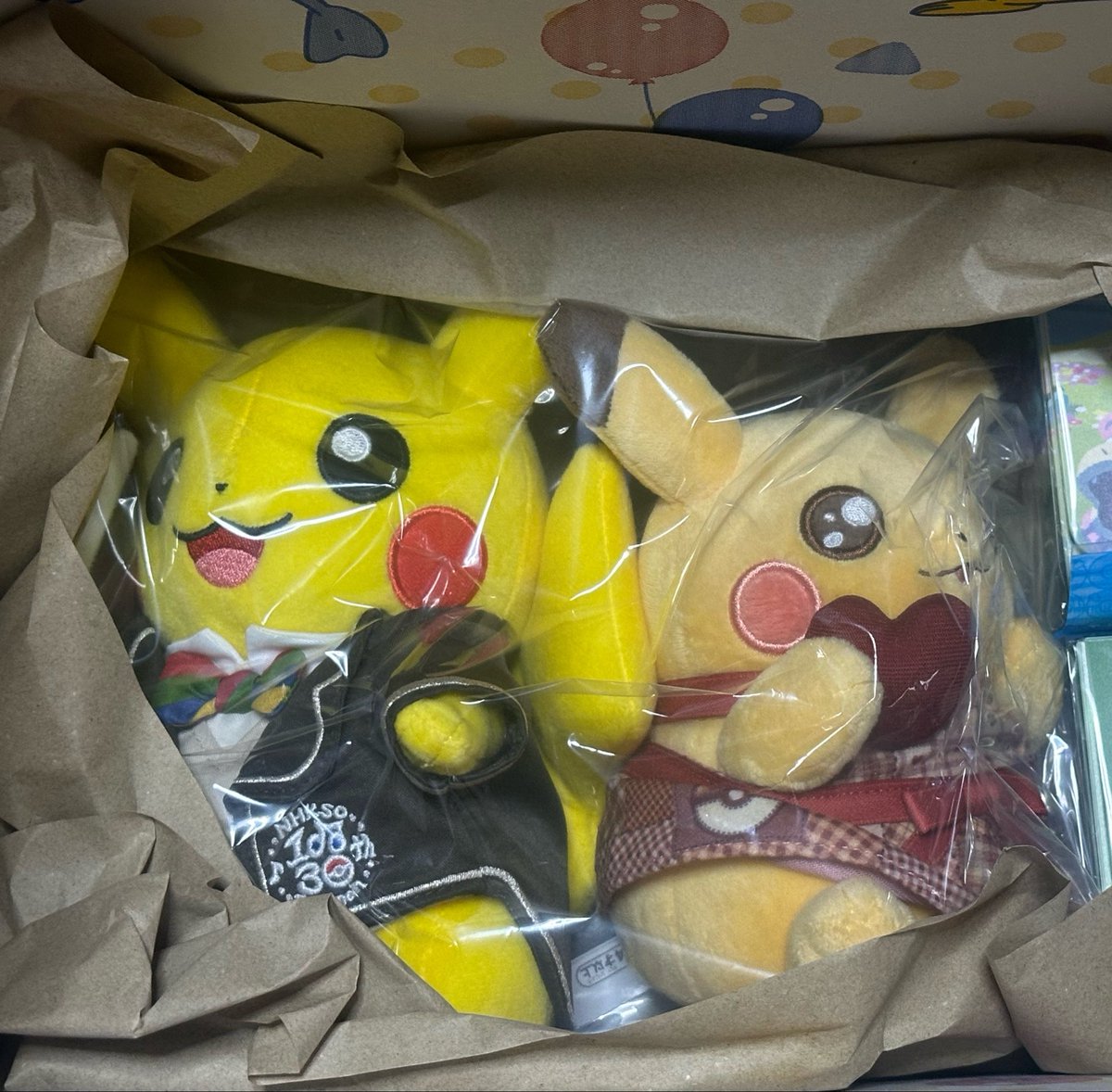 mametasan's tweet photo. もちろん誕生日プレゼントはピカチュウのぬいぐるみです。

まぁ私から私へのプレゼントですがw🎁 https://t.co/qoI6ly0vWN