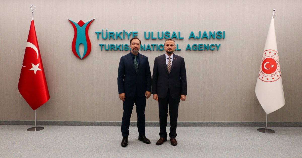 ulusalajans's tweet photo. Sayın Başkanımız İlker Astarcı, Haliç Üniversitesi Rektörü Sayın Prof. Dr. Enes Eryarsoy'u makamında ağırladı. Erasmus+ ve ESC programları kapsamında kurumlarımız arasında geliştirilebilecek iş birliği olanaklarının ele alındığı bu nazik ziyaret için kendilerine teşekkür ederiz.  
@ilkerastarci @halicedu