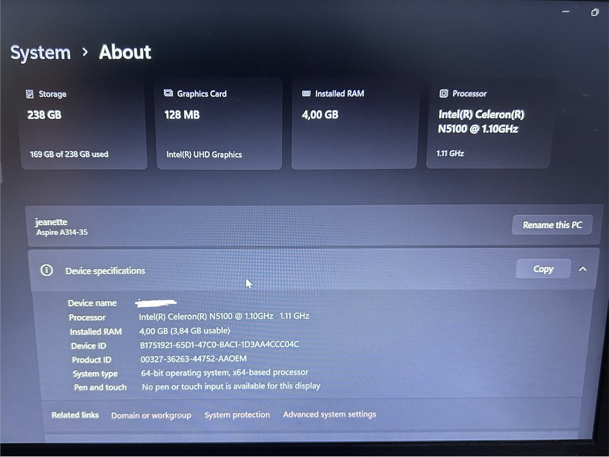 souulconnection's tweet photo. guys yang daerah makassar, ada yang lagi butuh laptop ndakk? WTS laptop acer pemakaian 2 tahun (2023-2025) 

harga di 2.500.000 (nego dm)
minusnya keyboardnya ada beberapa yang rusak, tidak bisa terpencet. cuman kalau mau ambil saya kasi free keyboard wire 🫰🏻

#zonauang https://t.co/D2zMS1Vvpp
